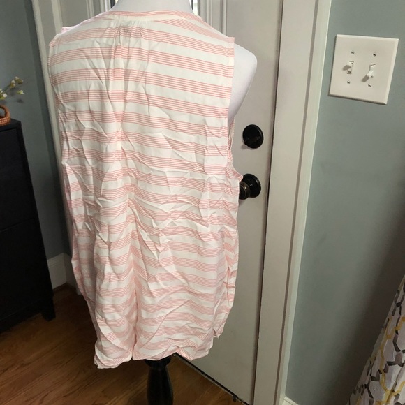 Sleeveless Gap factory shirt. Sz. XL. NWT! - Picture 2 of 3